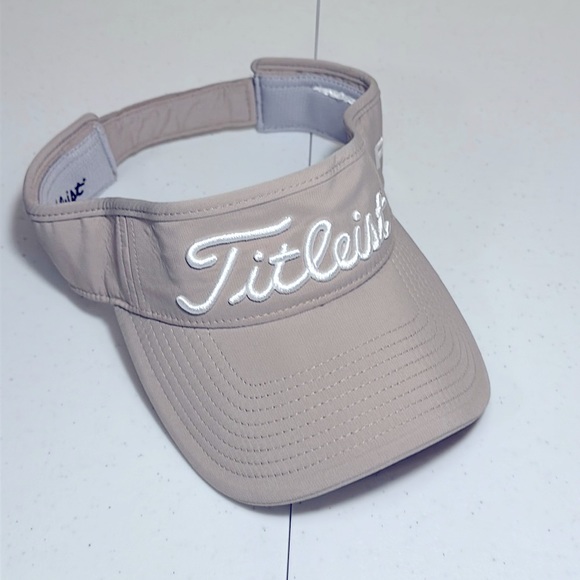 Titleist Other - Titleist Pro V1 FJ visor